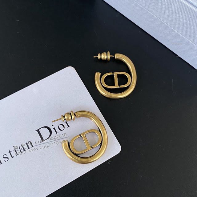 Dior飾品 迪奧經典熱銷新款復古字母耳釘耳環  zgd1330